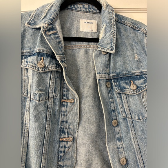 Women’s denim jacket 💙 - Picture 3 of 6